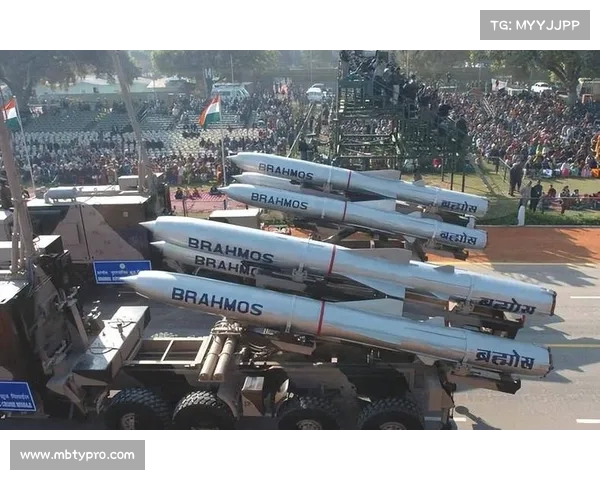 印专家回应东风-:印度航母在导弹飞来时早已远离战区,根本无法击中 印专家回应东风-:印度航母在导弹飞来时早已远离战区,根本无法击中